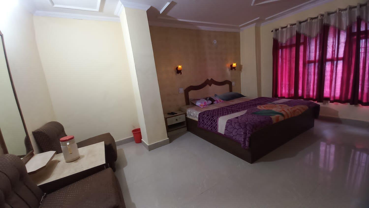 Hotel Harbans Shimla Esterno foto